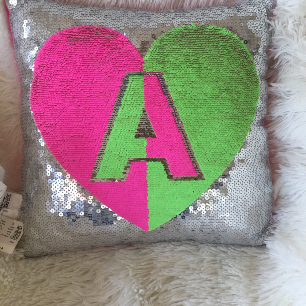 Justice Plush Flip Sequined Pillow🌹